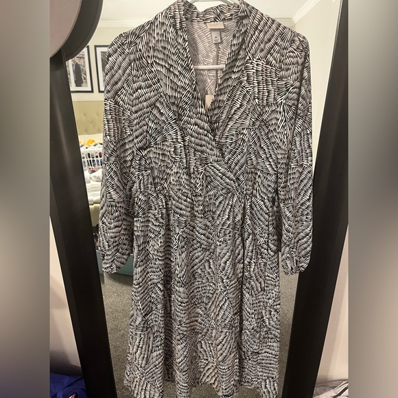 Women’s A New Day Black and White V-Neck Patterned Faux Wrap Dress XS - Picture 3 of 15